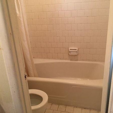 Gulf Coast Inn Gulf Breeze Bagian luar foto